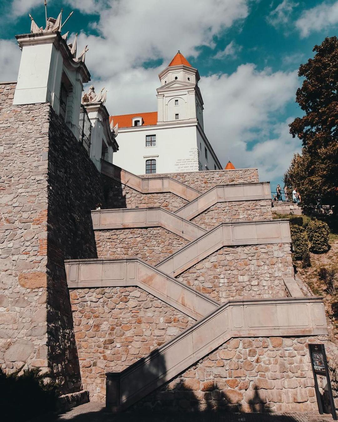 Extralarge Queen Room In The Heart Of Bratislava With Terrace 외부 사진