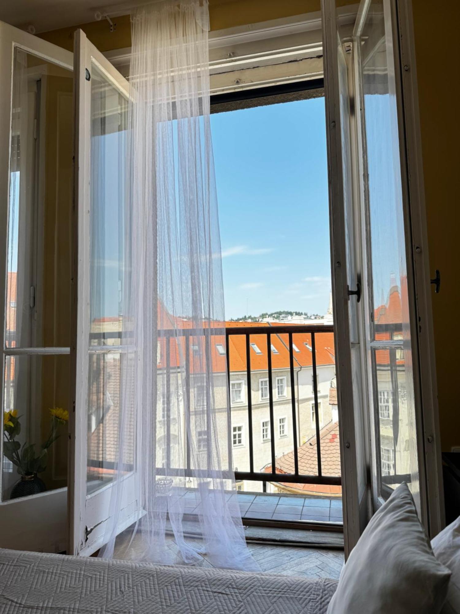 Extralarge Queen Room In The Heart Of Bratislava With Terrace 외부 사진