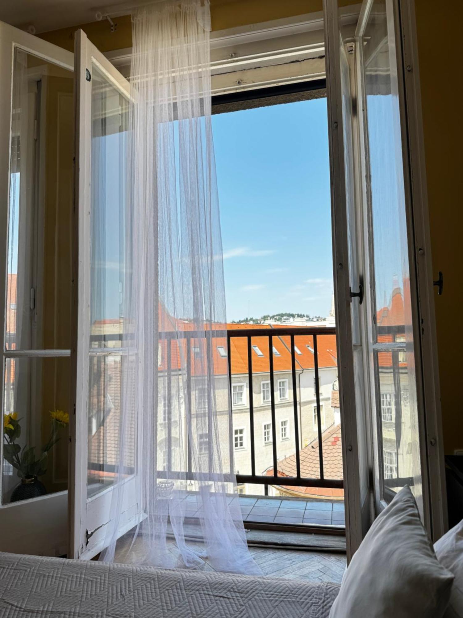 Extralarge Queen Room In The Heart Of Bratislava With Terrace 외부 사진