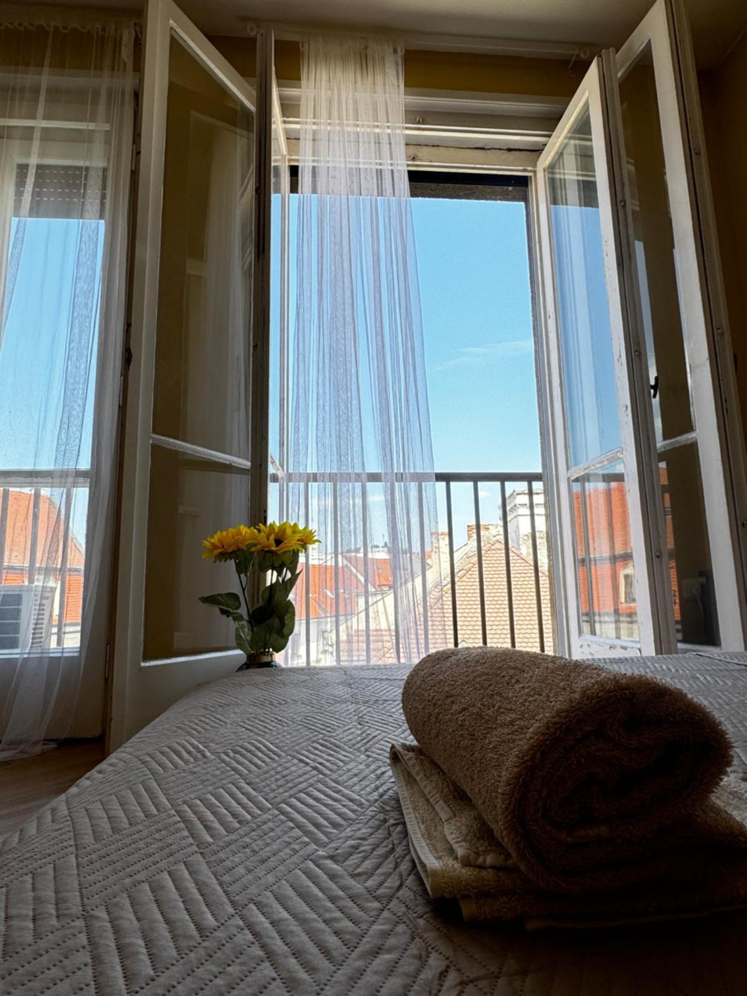 Extralarge Queen Room In The Heart Of Bratislava With Terrace 외부 사진